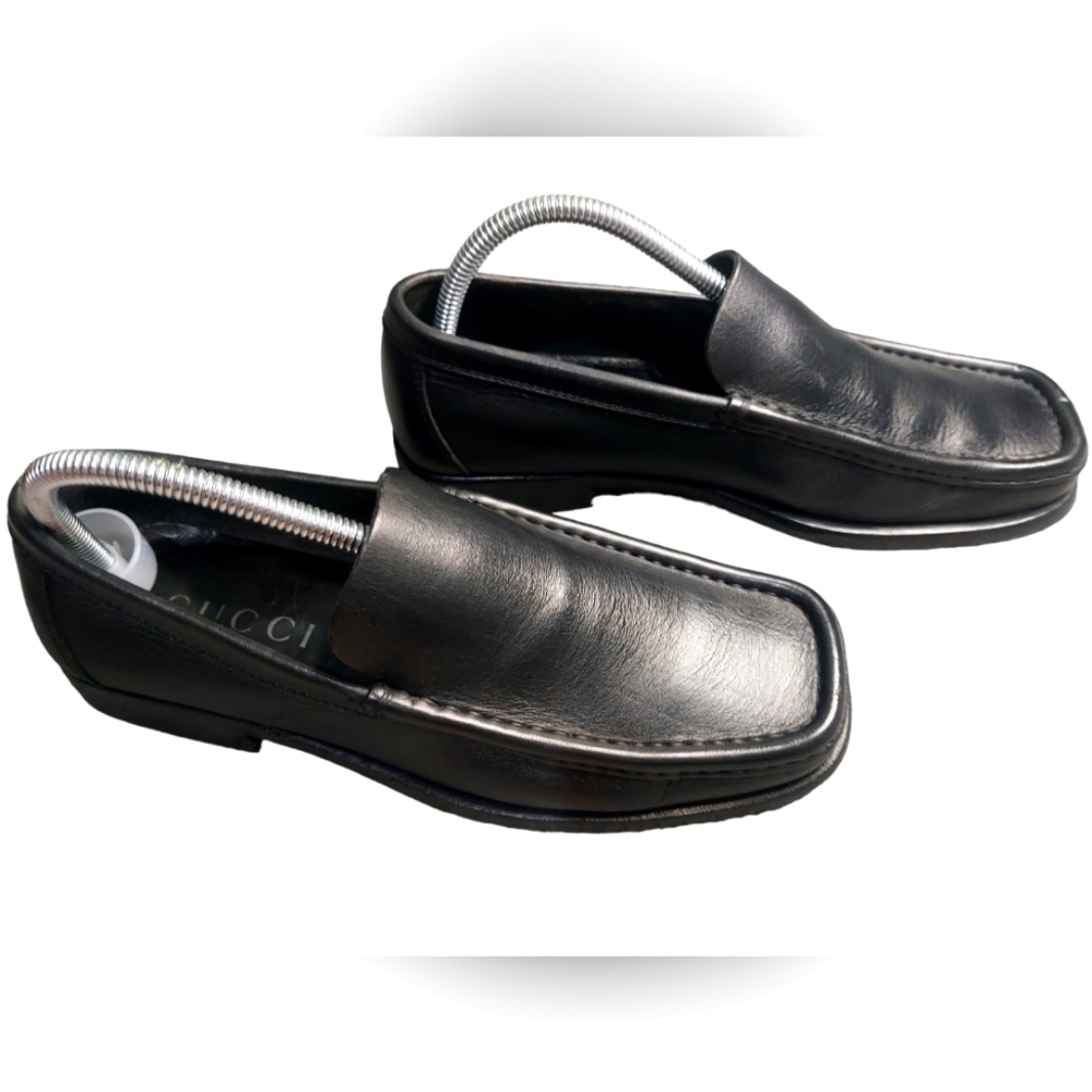 Gucci Men's Authentic Slip On Leather Loafer Size 40E size 8US
